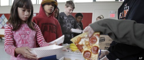 r-SCHOOL-LUNCH-large570